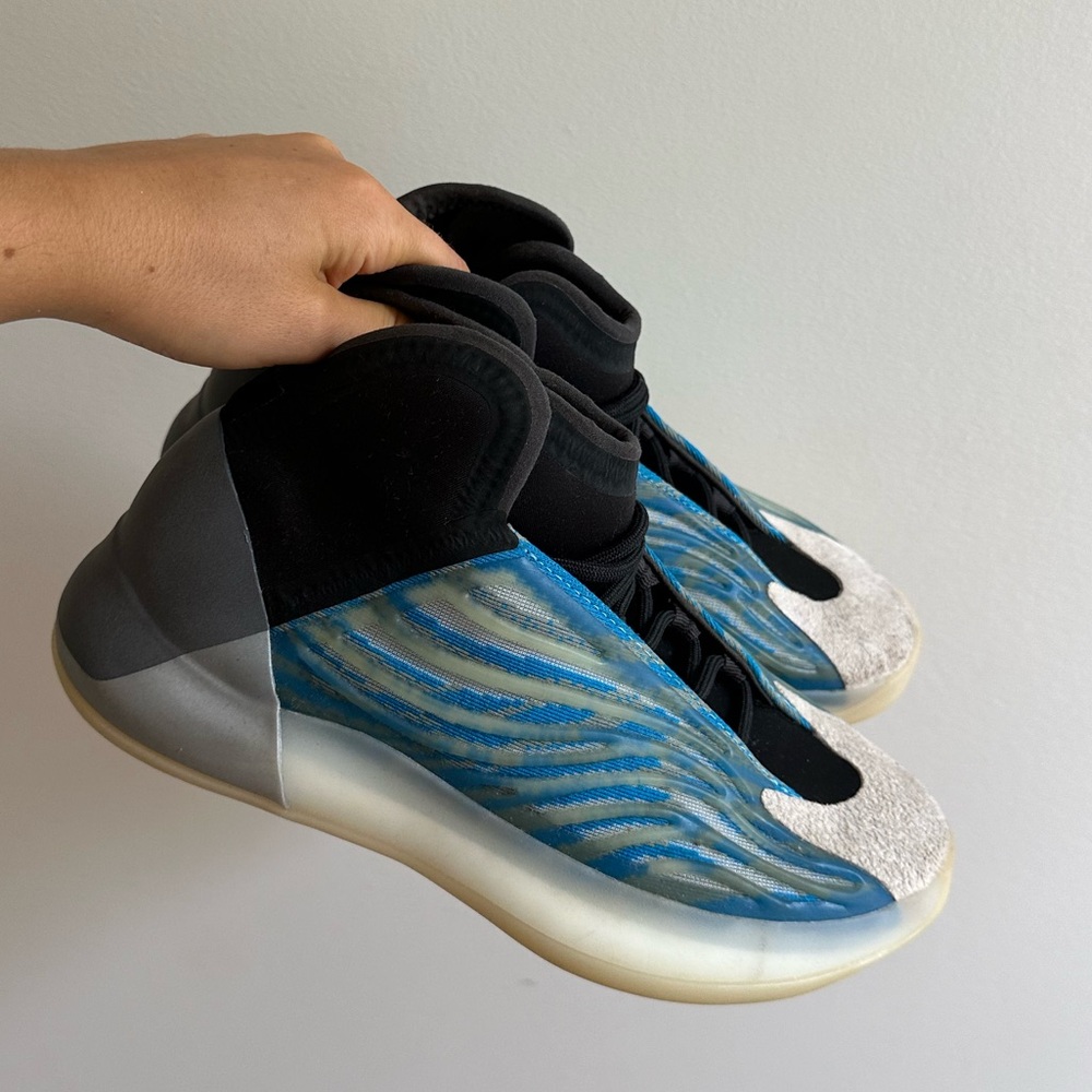 adidas Yeezy QNTM BSKTBL Frozen Blue